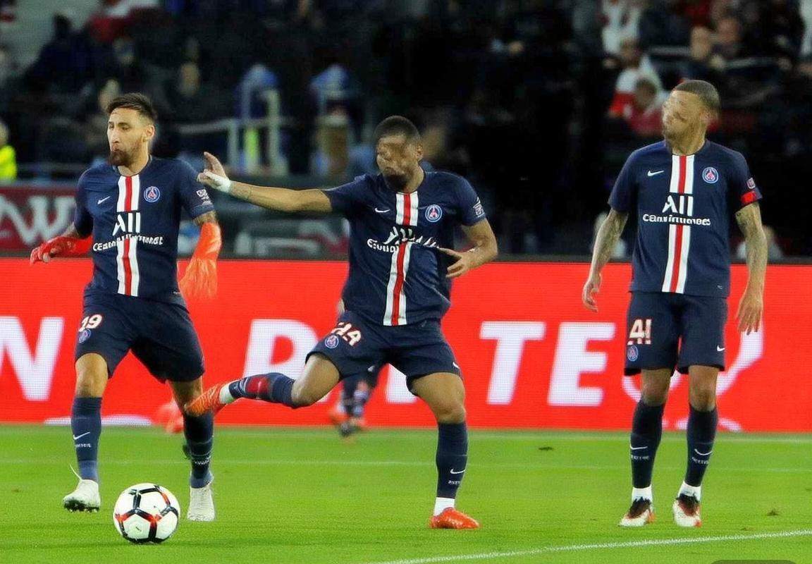 朗斯黑马奇迹：团队凝聚力如何击破巴黎圣日耳曼的金元足球